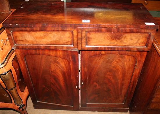 Mahogany Chiffonier base(-)